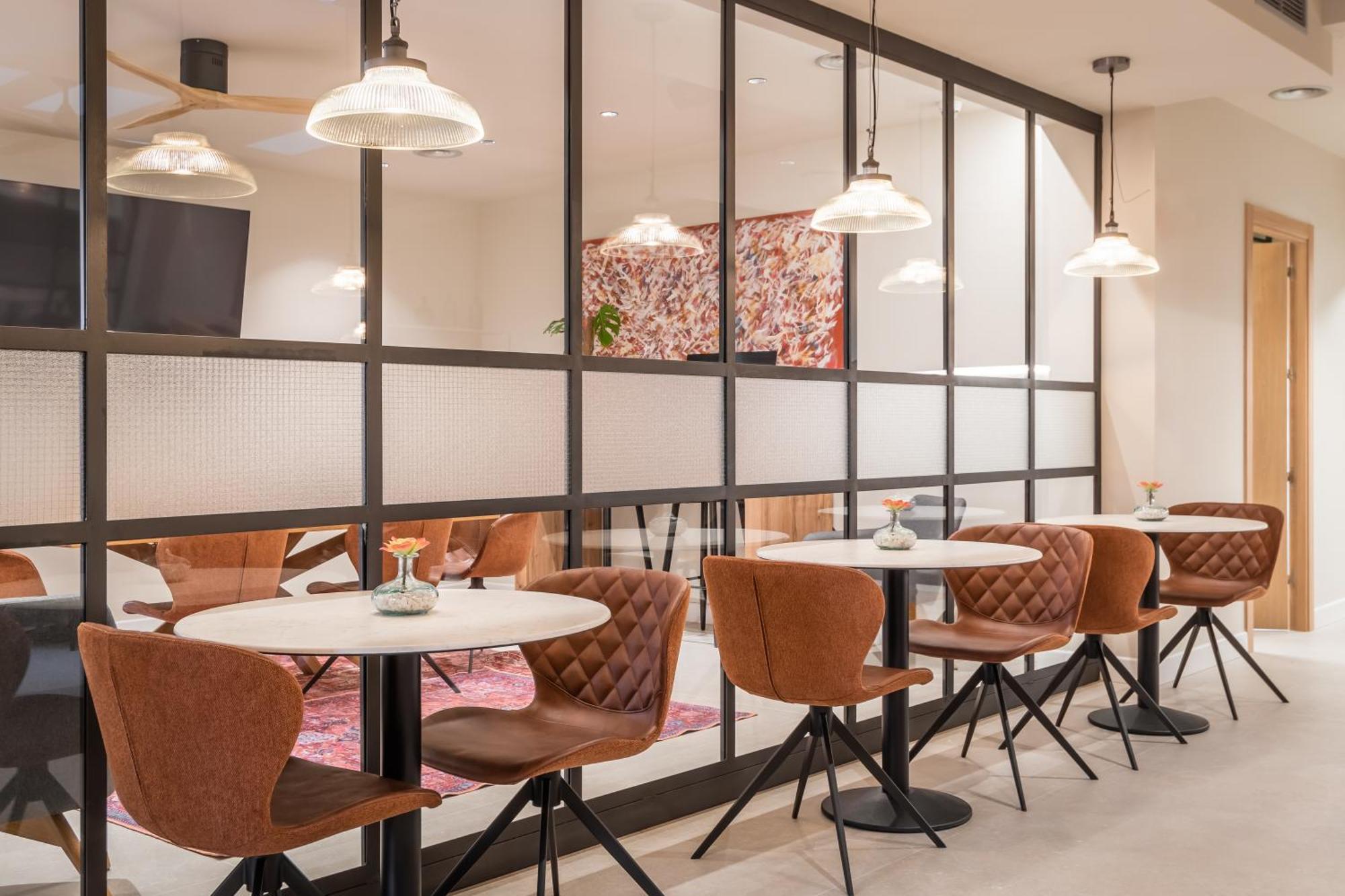 Aerohotel Barcelona Airport 24H Ел Прат де Льобрегат Екстериор снимка