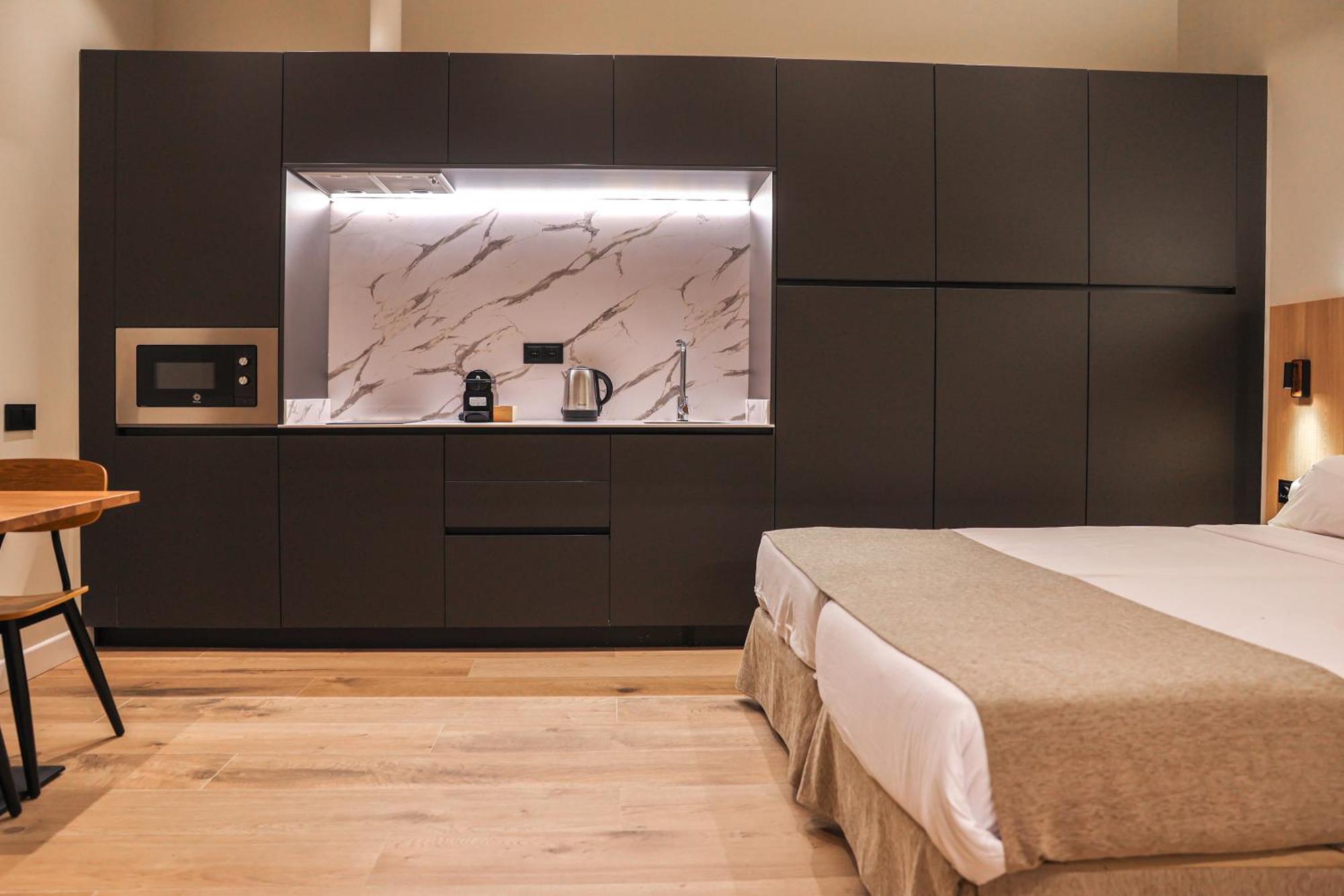Aerohotel Barcelona Airport 24H Ел Прат де Льобрегат Екстериор снимка